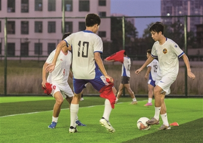 票的观众, 湘超, 费游览南岳